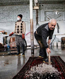 شستشوی سنتی قالی در قالیشویی گاندی