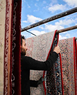 خشک کردن قالی در قالیشویی گاندی